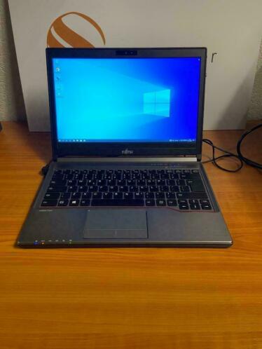 Lifebook E736  i5 6300U  8GB  500GB  13.3