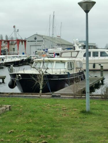 Ligplaats boxen nabij Sneekermeer