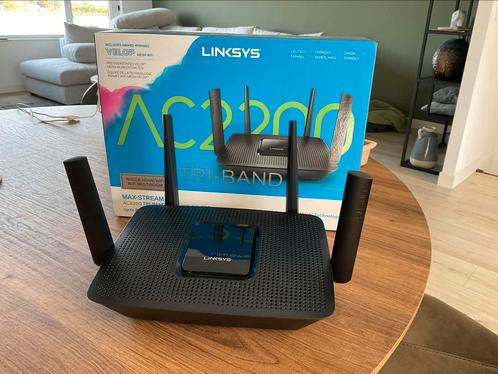 Linksys AC2200 tri-band mesh WiFi router