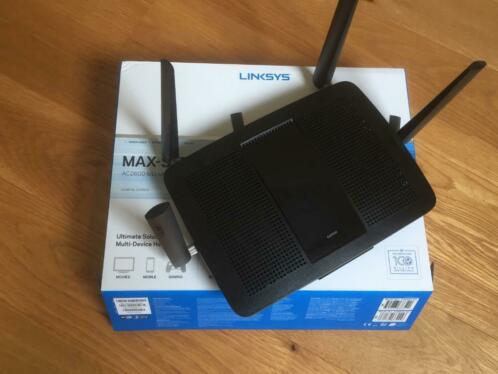 Linksys AE8500 router