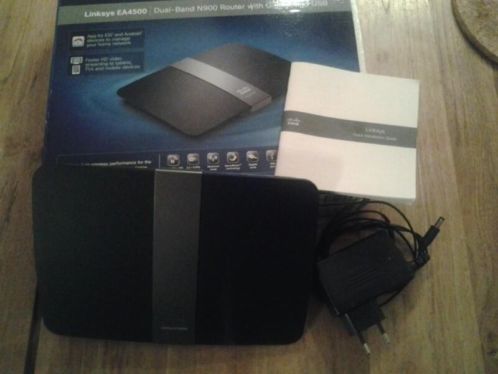 Linksys EA4500 Smart WiFi router