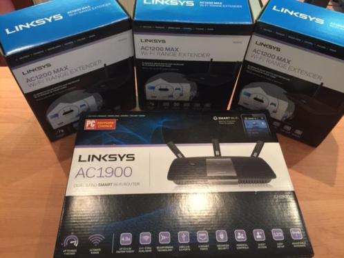 Linksys EA6900 dual band router  3 x RE6500 Range Extenders