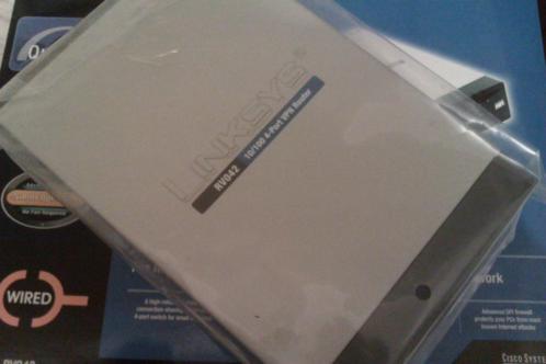 Linksys RV042 4-port VPN router