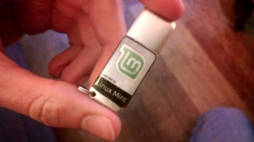 Linux Mint 17.1 USB 32-Bit (Cinnamon Desktop)