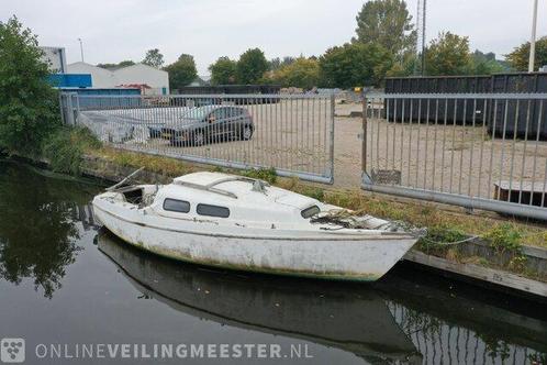 (Locatie Heeg) Vaartuig Zeilboot zonder mast