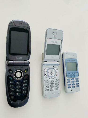 Lotje oude mobiele telefoons... Panasonic