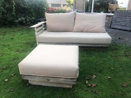 Lounge bank met poefhocker