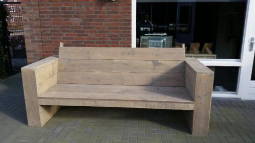Loungebank van steigerhout