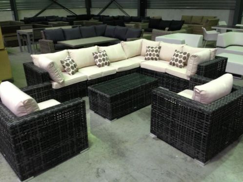 loungesets 999,00 per stuk incl. bezorging morgen in huis