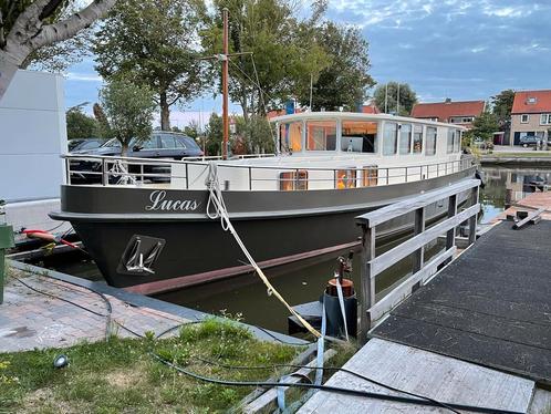 Luxe motor Salonboot 23 meter