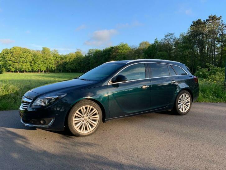 Luxe Opel Insignia 2.0 CDTi Sports Tourer, Dealer OH, Pano D