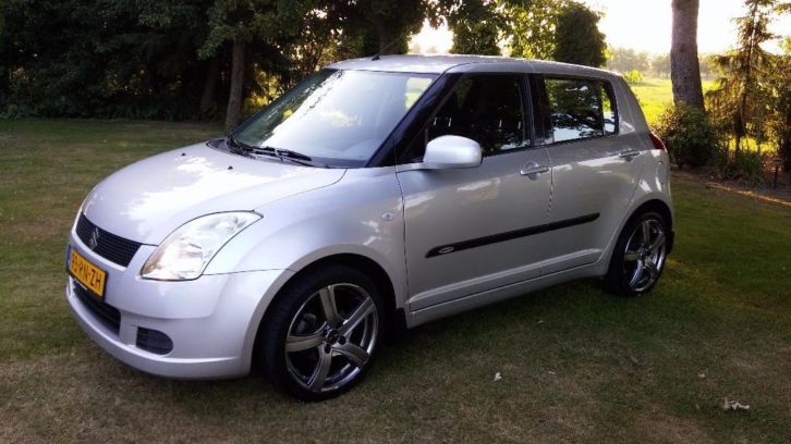 LUXE Suzuki Swift 1.3 5DRS bj2005 Grijs AIRCO LMV 84dkm NAP