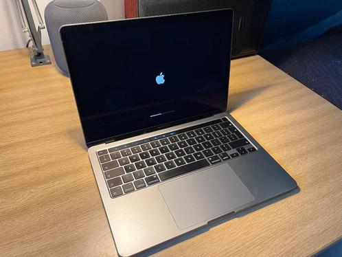 M1 MacBook Pro 8256GB