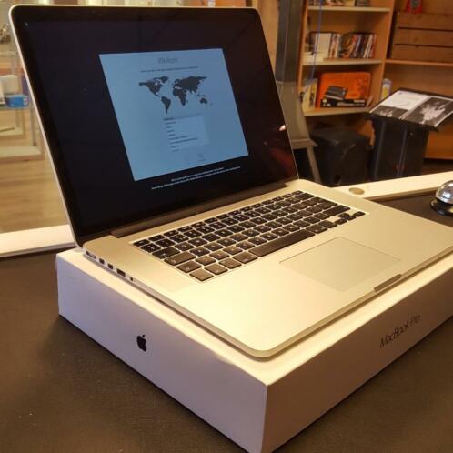 Mac book pro 15 inch 2.2 ghz i7, 8gb ddr3, 256gb ssd