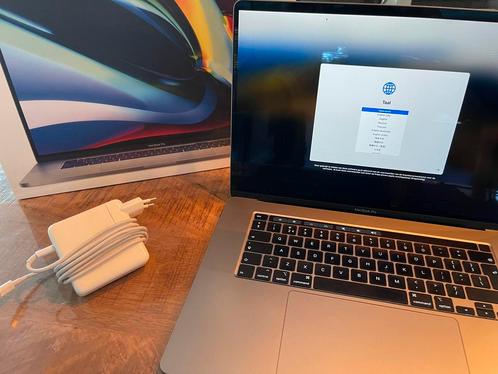 Mac book pro 16 inch i9 snelst versie  1 tb opslag