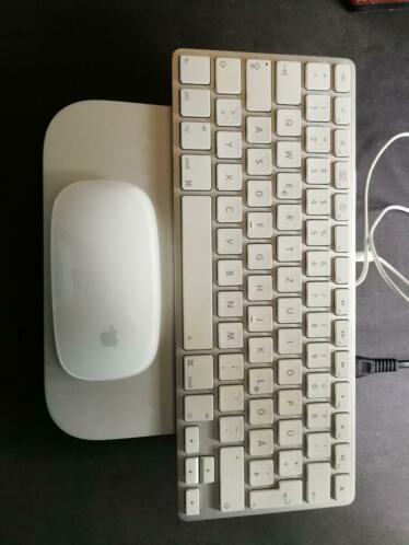 Mac Mini late 2012 i5 16ghz with Vizio LCD, keyboard, mouse