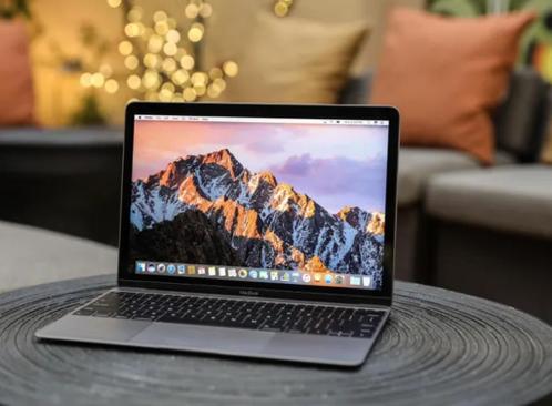 Macbook 2017  512GB Als nieuw, nog geen 40 uur gebruikt