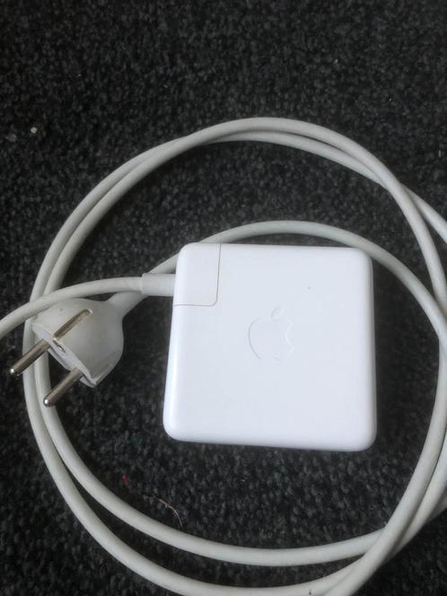 MacBook adapter 61W usb C