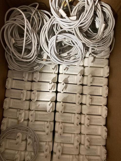 MacBook adapters 87W met Usb-c kabels