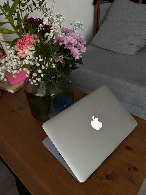 MacBook Air 11-inch 2015