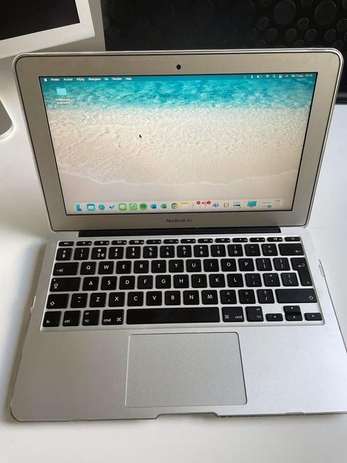 MacBook Air 11-inch