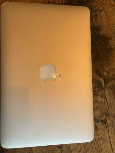 MacBook Air (11-inch, medio 2011)