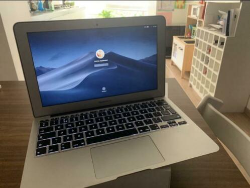 MacBook Air 11034 - 2.2Ghz i7 - 8GB RAM - 128GB SSD