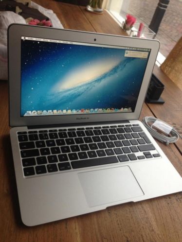 Macbook Air 11,6039039 1.4Ghz i5 4GB 128GB Als Nieuw, 2014