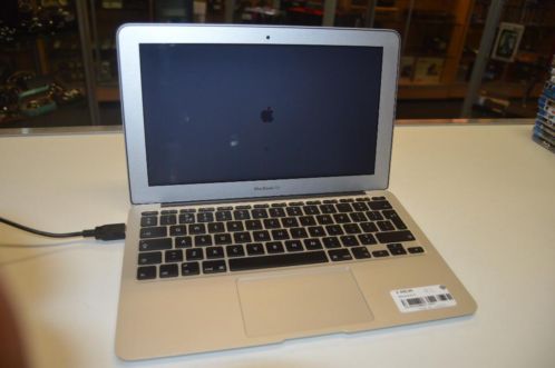 Macbook Air 12 inch i5 mid 2011  Used Products Adam Centr