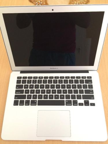 Macbook Air 13  1.8 ghz  4gb  128gb  mid 2012