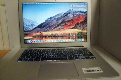 Macbook Air 13 2017 - Core i5  8GB  128GB SSD  Met lader