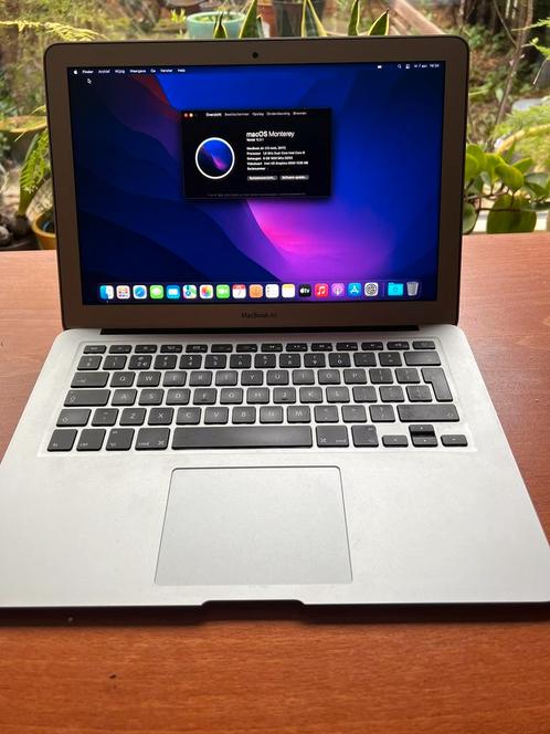 MacBook Air 13 2017 i5 8gb ram 120gb opslag
