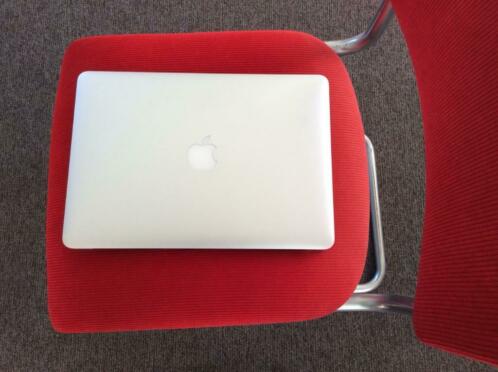 MacBook Air 13 i5 1.6 DC 8 GB 256 GB
