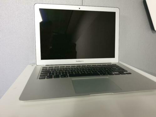 Macbook Air 13 i5 (1.6Ghz) 8Gb ram 128Gb Ssd