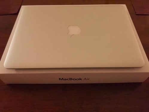 Macbook Air 13 i7, 8GB, 512 Flash, 20 uur BATTERIJ  meer