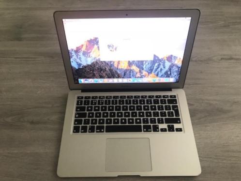 Macbook Air 13 inch - 1.7Ghz - Snelle SSD