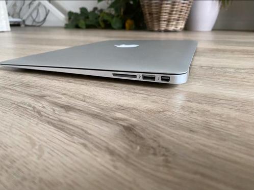 Macbook Air 13-inch, 2014 intel i7 8GB 512gb - nieuwe accu