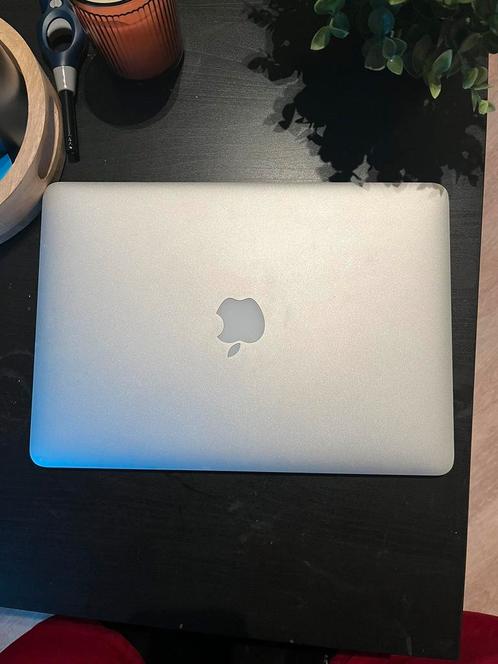 MacBook Air 13 Inch 2015