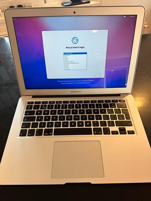 MacBook Air (13-inch 2015)