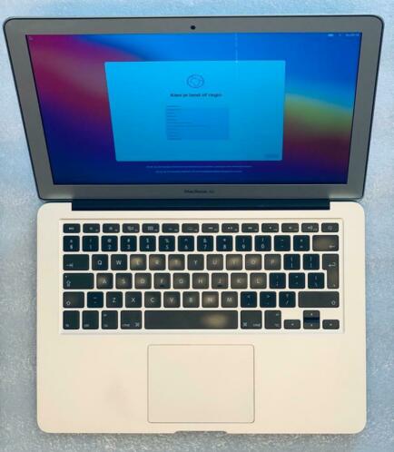 MacBook Air 13-inch 2017  8 GB RAM  NIEUWE BATTERIJ  599