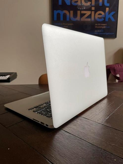 MacBook Air (13 inch 2017)