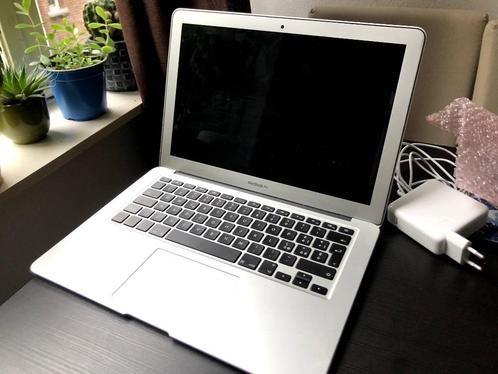 MacBook Air (13-inch, 2017) - For Parts Only