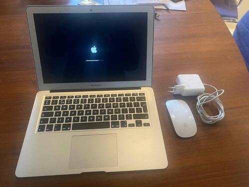 MacBook Air (13-inch, 2017) met Magic Mouse