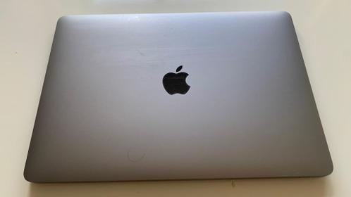 MacBook Air 13 inch 2018 met bescherming boven en onder