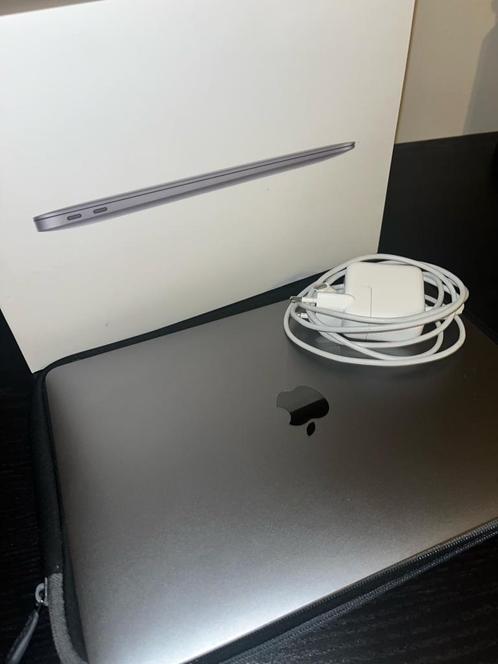 MacBook Air 13-inch (2020) grey