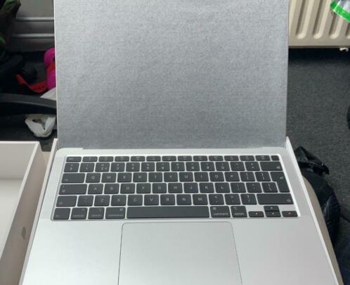 MacBook Air 13 inch 256 GB