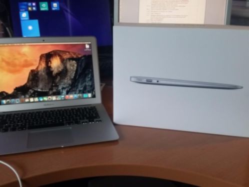 Macbook Air 13 inch 4 GB 256 GB Flash nieuw