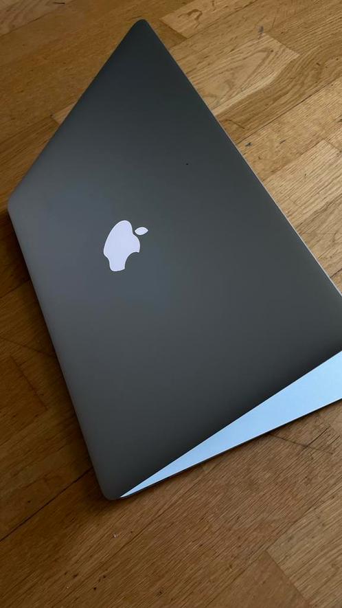 MacBook Air (13-inch, Early 2015)