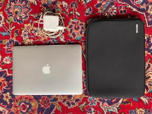 MacBook Air (13-inch, early 2015)  RAM 4GB  Opslag 128GB