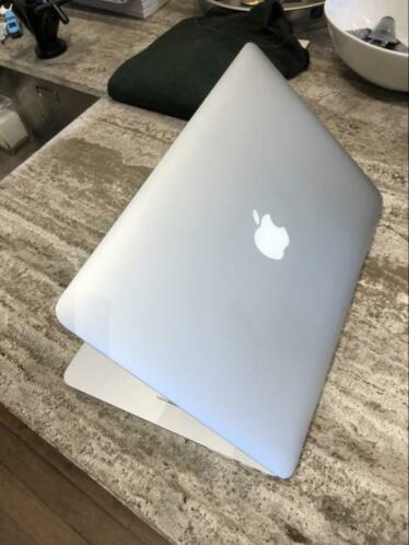 Macbook Air 13 inch in top conditie  TE KOOPRUILEN